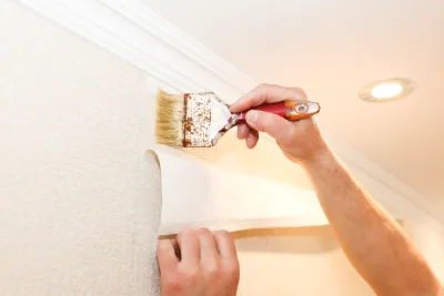 Pose de papier peint à Laberlière — revêtements muraux et toiles de verre